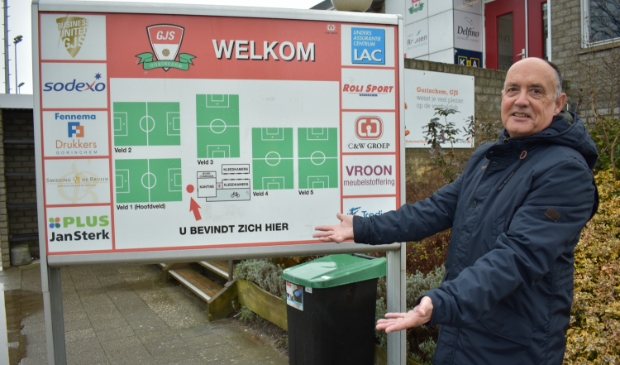 <p>Jan van Veen, voorzitter van GJS, vroeg bij de evaluatie aandacht voor de verdeling van sportvoorzieningen tussen Oost en West</p>