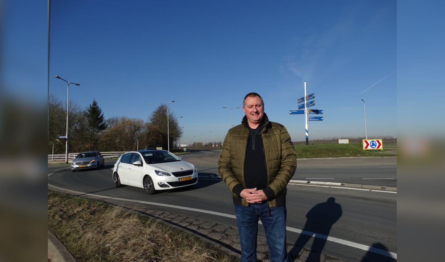 Voor Sybren van der Velden is het van groot belang dat er een turborotonde komt bij De Geer omdat dit de doorstroming en de verkeersveiligheid op de N229 zal vergroten                       