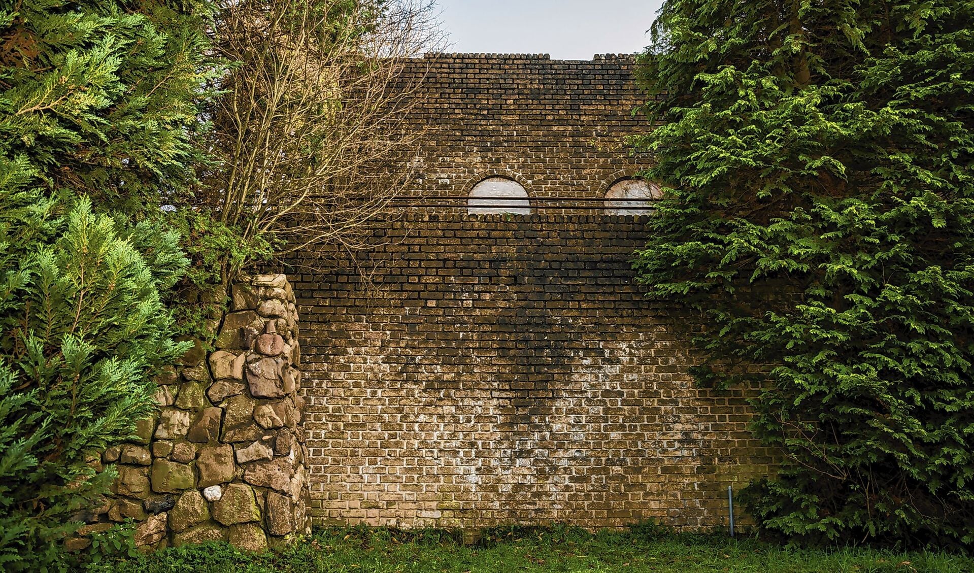 De bewuste Muur van Mussert.