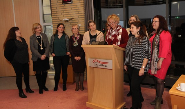 De vrouwen van de Gorcumse gemeenteraad.