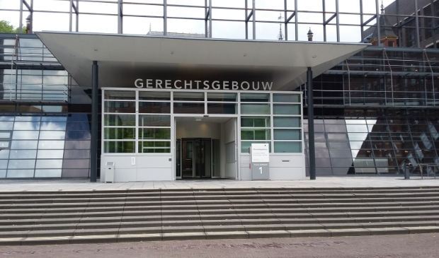 <p>Van D. heeft al zo'n vier maanden in voorarrest gezeten.</p>