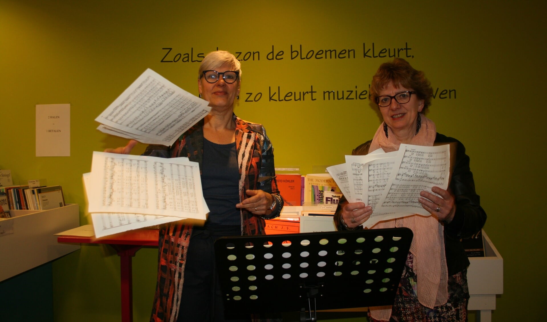 Erna van Hees (l) en Marianne van Hooren. 