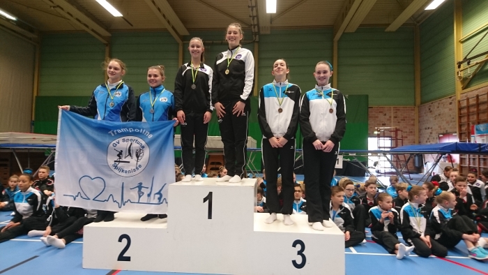 Goud voor Desi & Katelyn op synchroon springen
