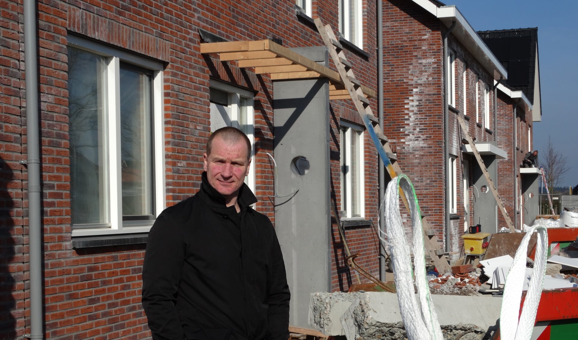 Jeroen Brouwer bij de nieuwbouw in Langbroek
