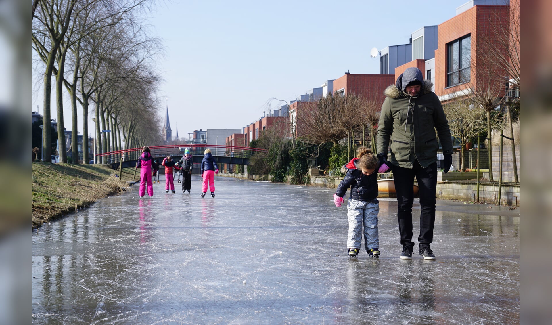 Waterschap Amstel, Gooi en Vecht heeft waar mogelijk de gemalen uitgezet om de ijsgroei te bevorderen.