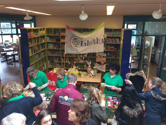 Van schoolbank naar voedselbank: inzameling bij basisschool Tabitha tijdens de stakingsdag van woensdag 14 maart