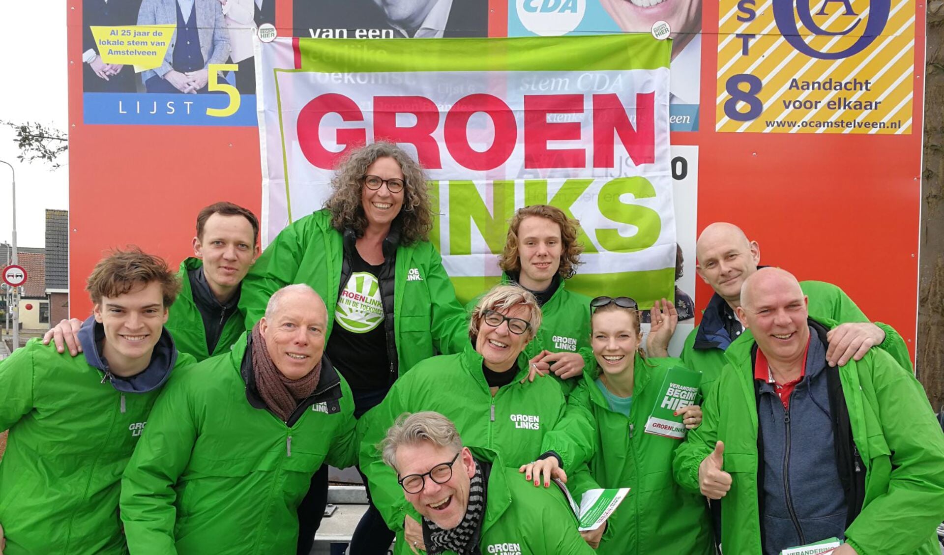 De kandidaten van GroenLinks Amstelveen en vrijwilligers bezochten zaterdag Nes a/d Amstel
