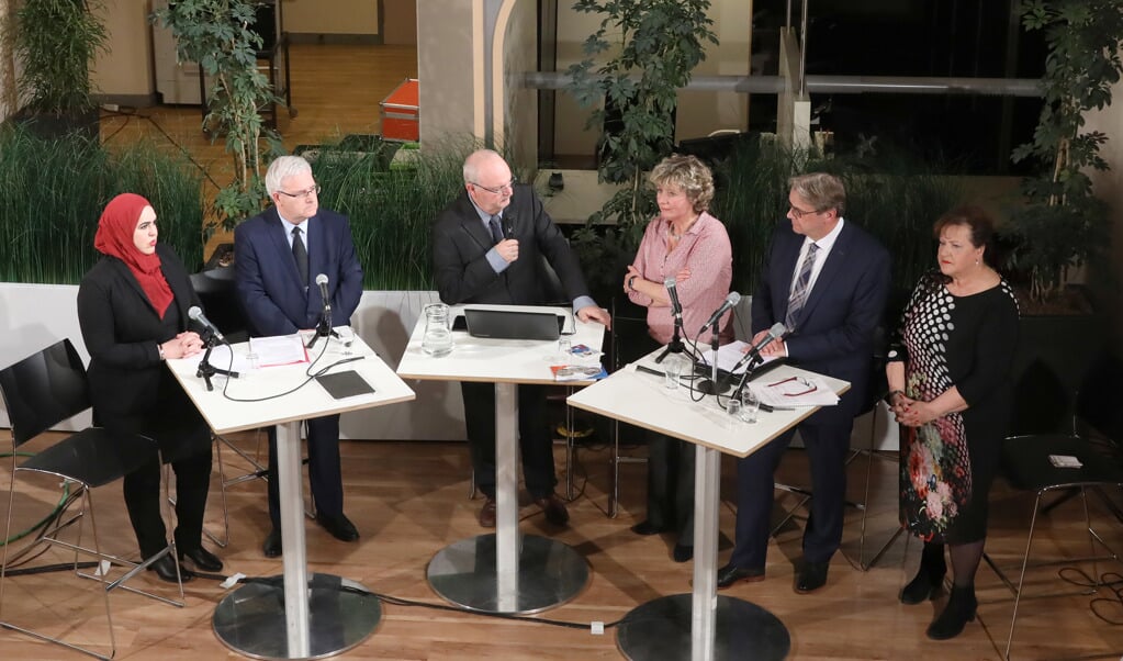 Een moment uit het lijsttrekkersdebat vlak voor de gemeenteraadsverkizingen van 2022.