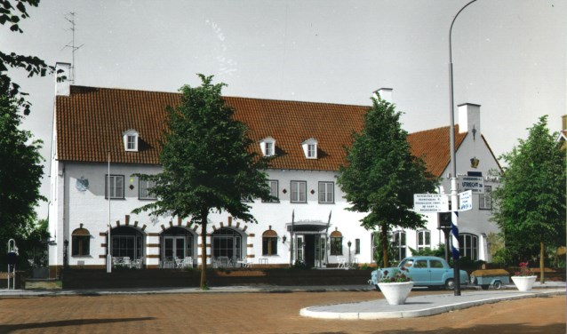 De Witte Holevoet.