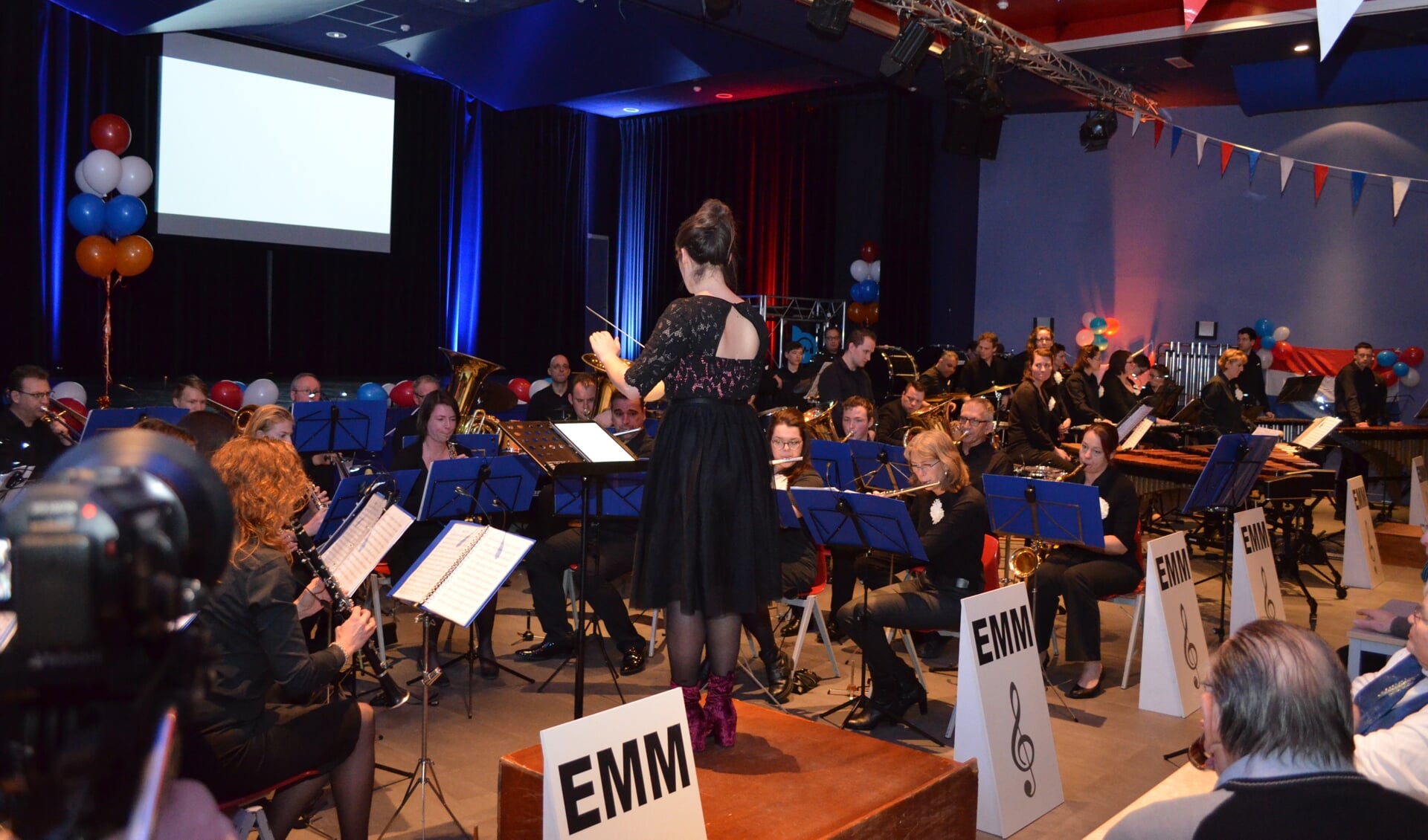 Hollandse sfeer tijdens voorjaarsconcert EMM