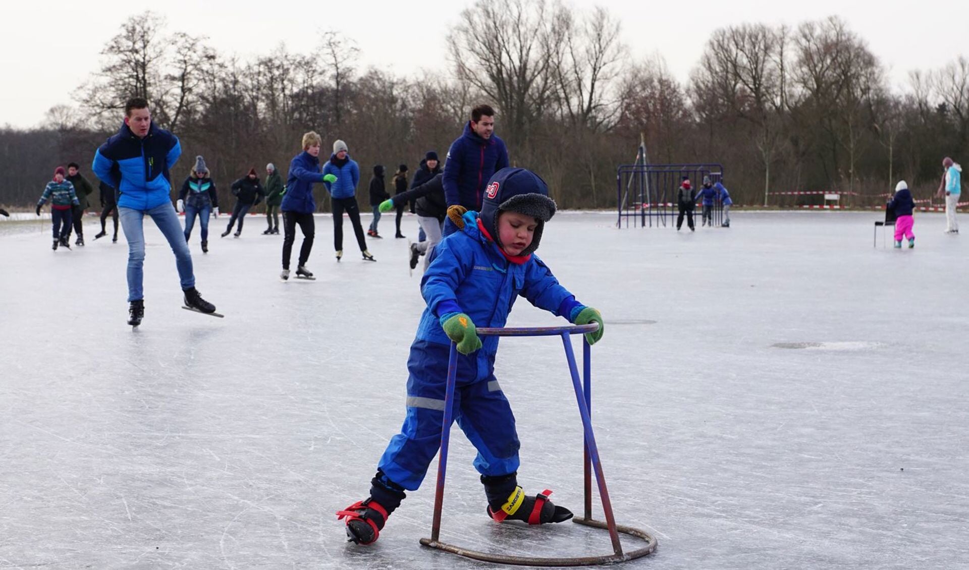 De in vorstperiodes drukbezochte schaatsbaan gaat deze winter niet open vanwege de coronamaatregelen.
