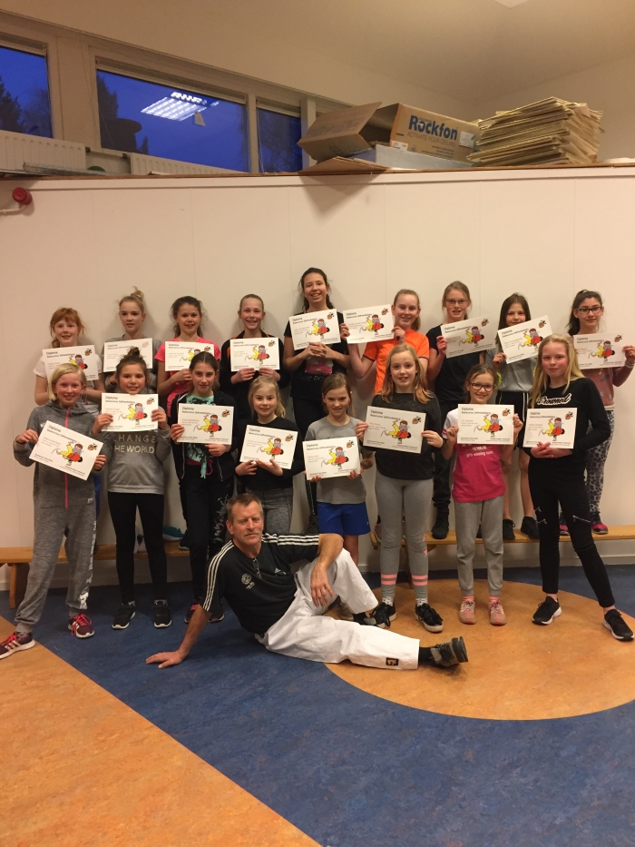 Trotse meiden groep 7/8