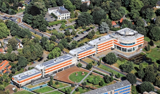 <p>,,De advocaten adviseren de gemeenteraad een commissie in te stellen om in het algemeen ‘transparantie plek te geven’.''</p>