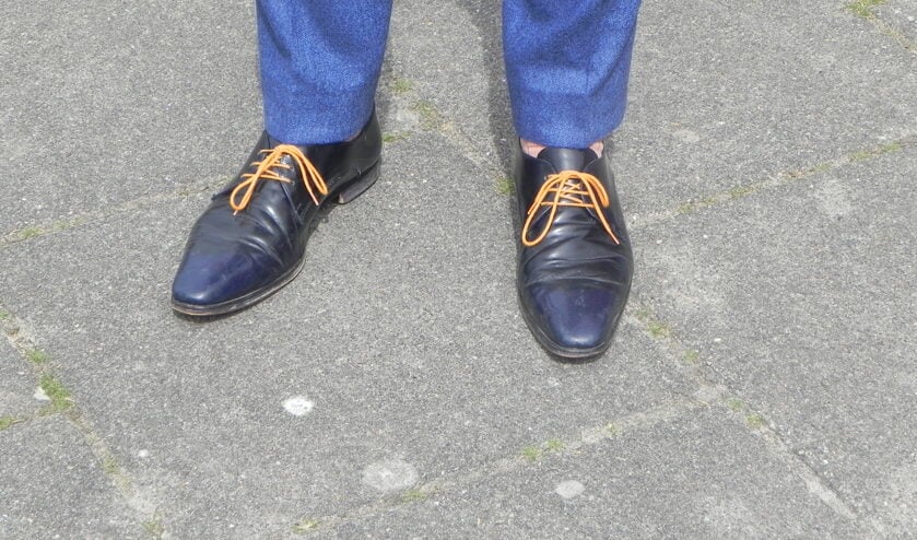 Locoburgemeester Jorrit Eijbersen had zelfs zijn schoenveters vervangen.