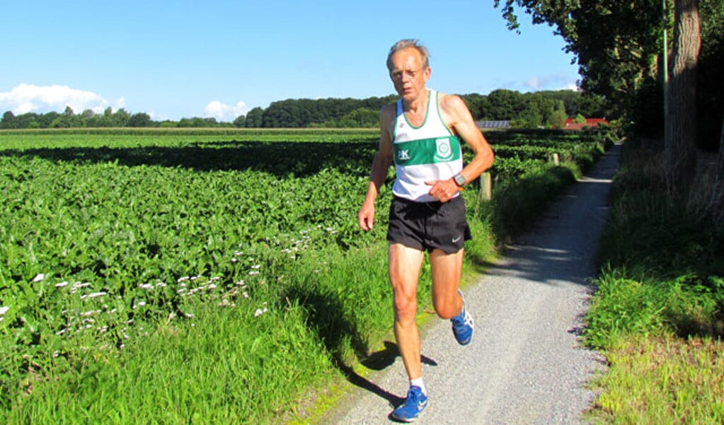 Hans Wilmink loopt zondag in Enschede zijn honderdste marathon               