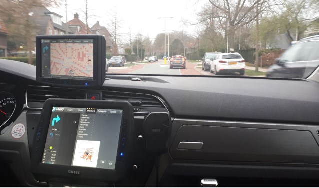 Als er geen melding is, rijden de agenten door de Amersfoortse straten. ,, Op die manier ben je zichtbaar en heeft het een preventieve werking."