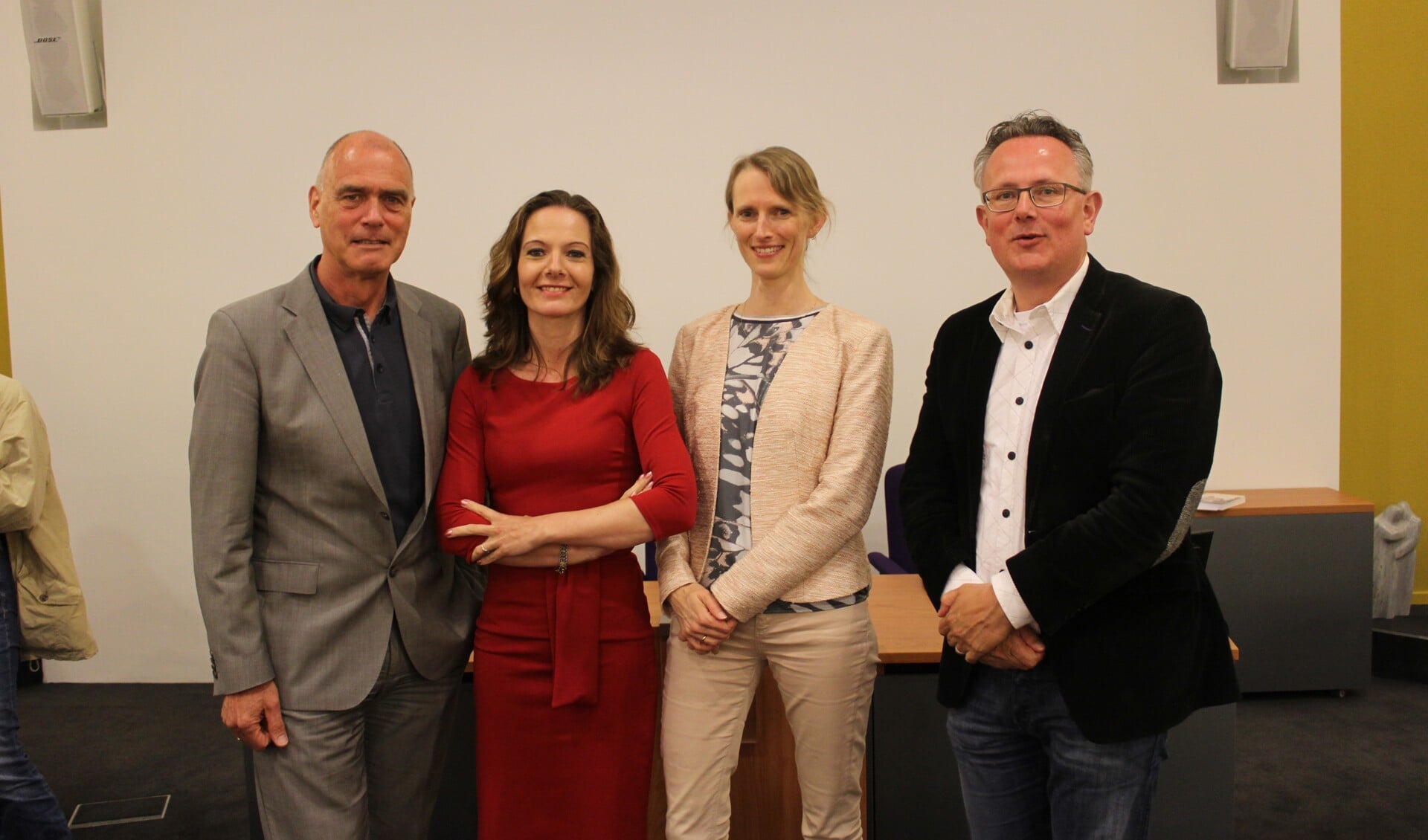 Het beoogde college van Houten, met (vlnr) Kees van Dalen (CDA), Hilde de Groot (GL, Jana Smith (CU) en Herman Geerdes (VVD)