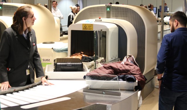 CT-scanners, zoals ook in gebruik in ziekenhuizen, moeten helpen de controles van handbagage te versnellen.