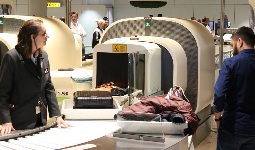 CT-scanners, zoals ook in gebruik in ziekenhuizen, moeten helpen de controles van handbagage te versnellen.