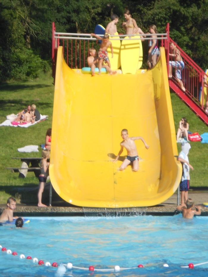 Zwemseizoen Bosbad Leersum weer begonnen