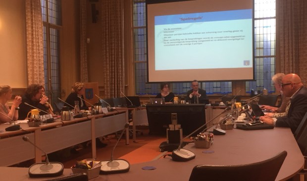 Afgelopen week werd onderhandeld in de raadszaal.