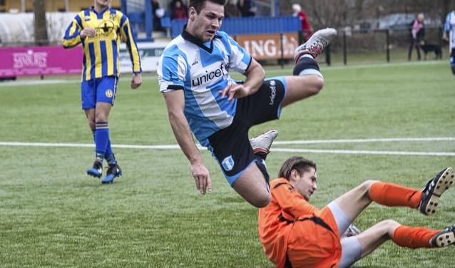 Spits Koen van Dijk in zijn mogelijk laatste optreden voor FC Driebergen