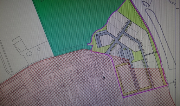 <p>De rode contour, waar Plan Hoederik buiten ligt</p>