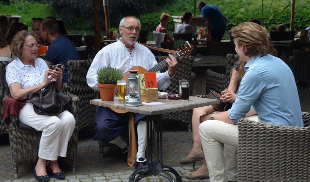 Troubadour Boudewijn Hansen op de Dag van het Kasteel in 2018