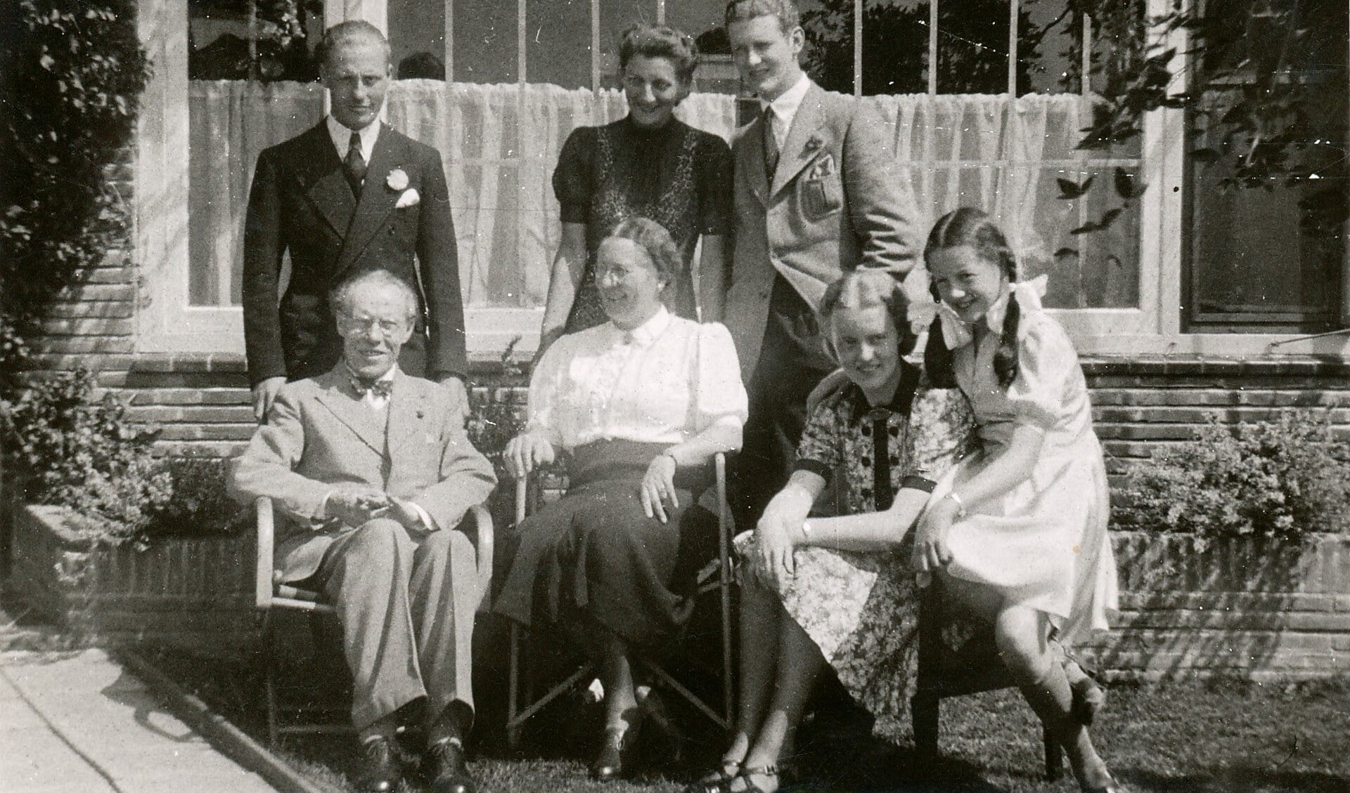 Het gezin Schelfhout, Graaf Zeppelinlaan 10, in 1941