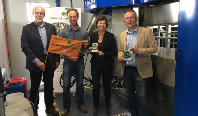 Piet Grootenboer (Glasvezel buitenaf), Arjen Vernooij, Erika Spil en Herman Geerdes.