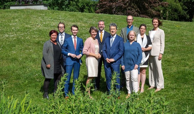 In het nieuwe bestuursakkoord voor het gemeentebestuur van Ede beschrijven de fracties van ChristenUnie, CDA, GemeenteBelangen, VVD en GroenLinks welke plannen zij hebben voor de komende vier jaar.
