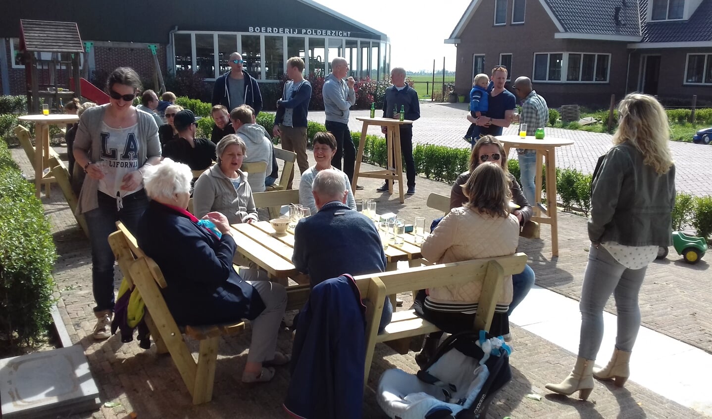 Terras bij Boerderij Polderzicht