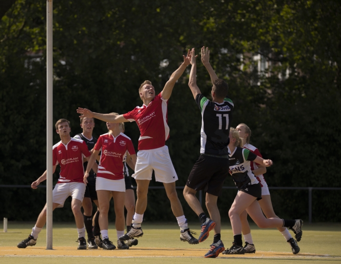 Merwede/Multiplaat in de verdediging