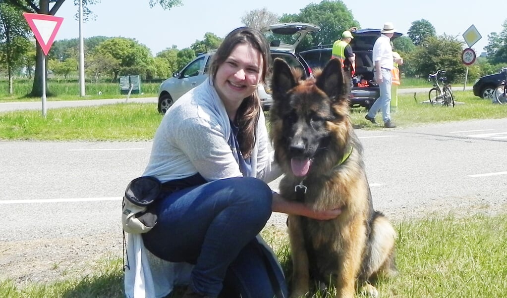 Sarah uit Overvecht met haar assistentiehond Flo