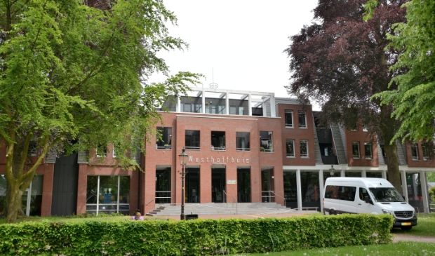 <p>Een deel van het plantsoen voor het Westhoffhuis in Lunteren.</p>