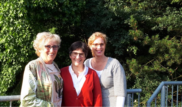 Annemarie Huiskes, Mireille Blokhuis en Ellen van Dijk zetten zich via de Soroptimistclub UH in voor steun aan goede doelen.