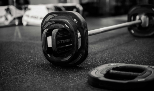 ,,Onze sporters kunnen zelf hun trainingsmoment reserveren via de TMS app of online een racketbaan."