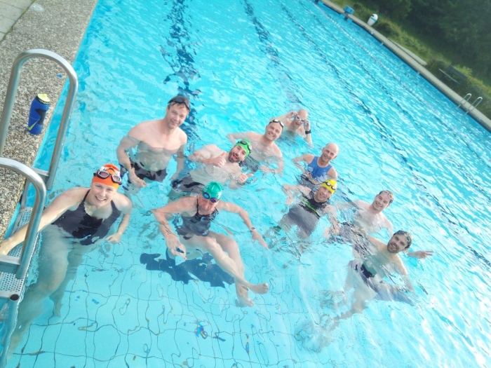 UHTT traint zomers in het Bosbad Leersum