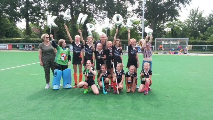 MD1 vlak na de wedstrijd tegen Kampong MD3