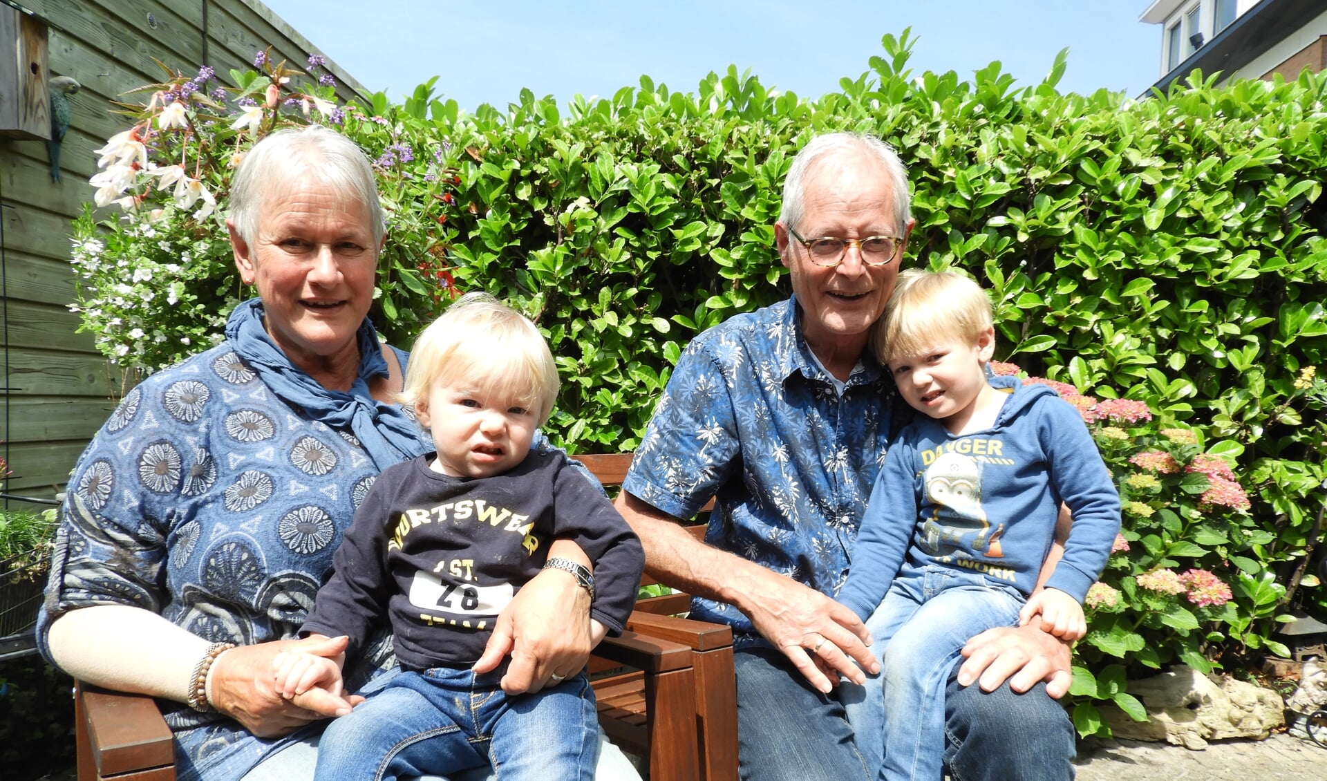 Nico en Dorien Dorrestein met twee van hun kleinkinderen.