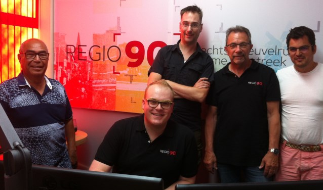 Een klein deel van Regio90-team met stationmanager Jens de Langer (achter links) en Wil Buis naast hem.
