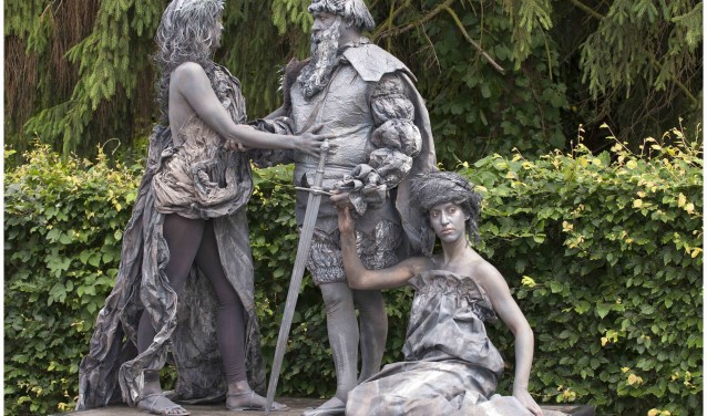 Levende standbeelden op het Internationaal Levende Beeldenfestival 'Beeldig Lommel'.