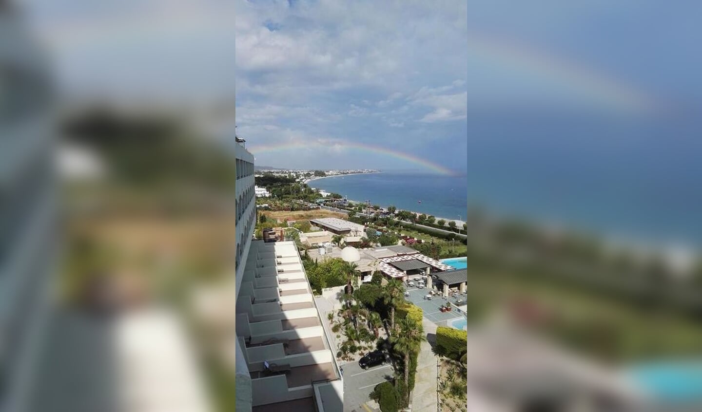 Fran de Jong was op vakantie in Rhodos en zag daar een mooie regenboog.