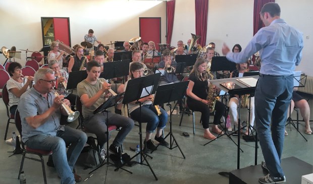 NSFC en Concordia repeteren voor zomerconcerten.