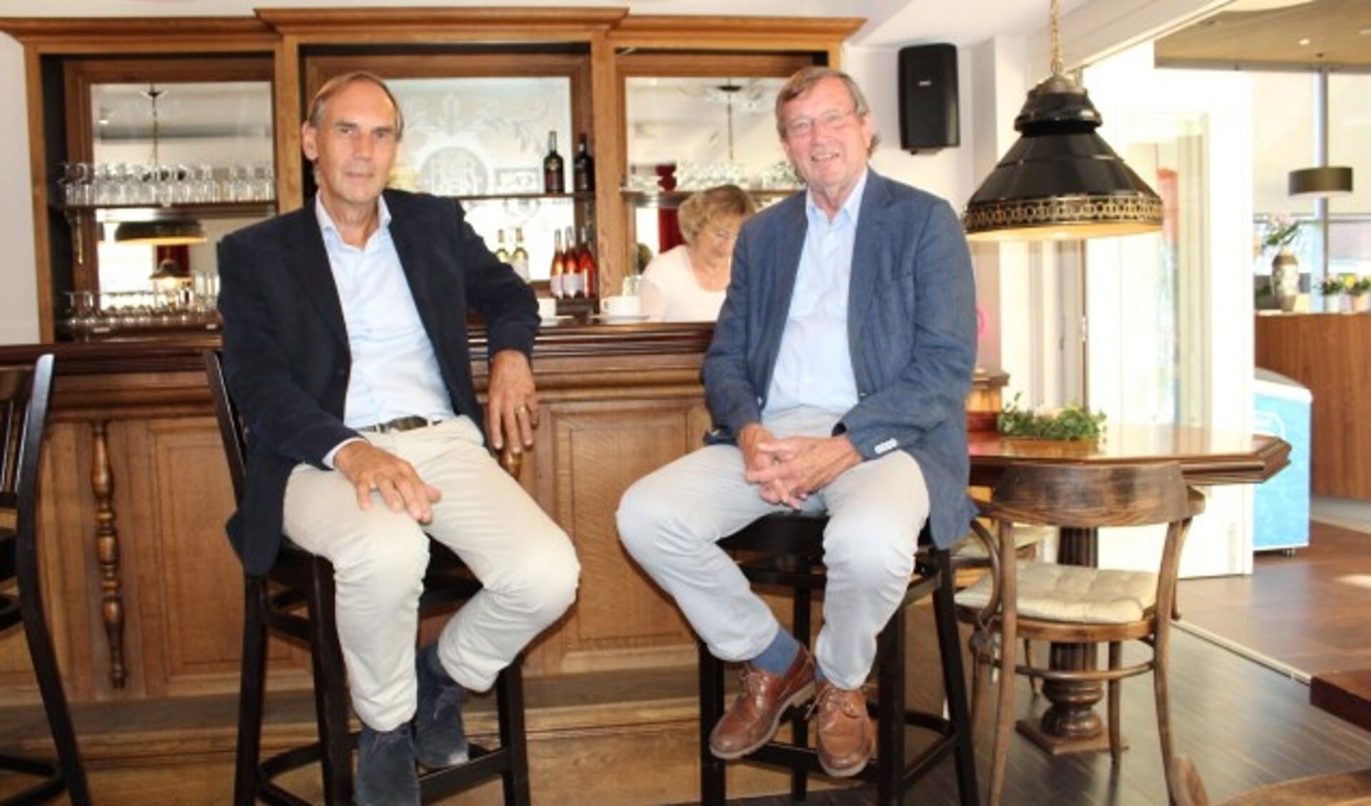 Gespreksleiders Chris en Jan in het 'Onderonsje' . www.alzheimer-nederland.nl
