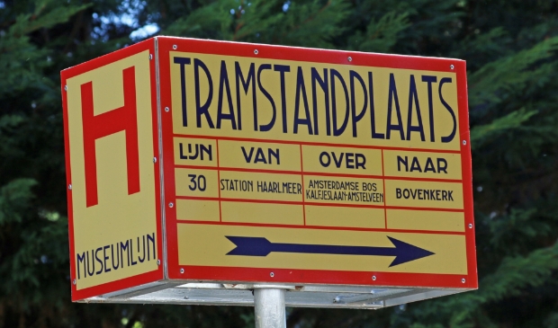 <p>Haltepaal van de EMA-trams.</p>