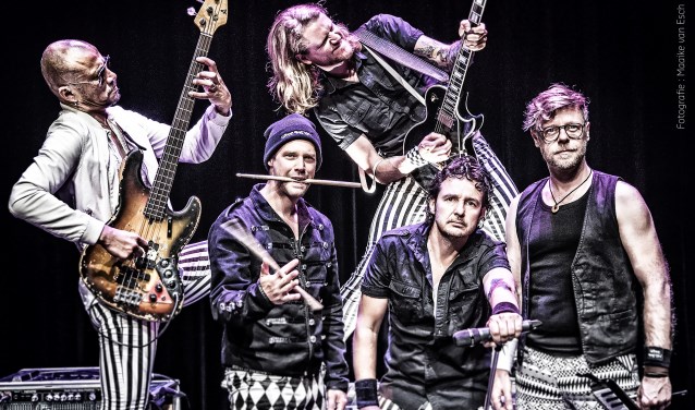 Hippe Gasten in het Openluchttheater.