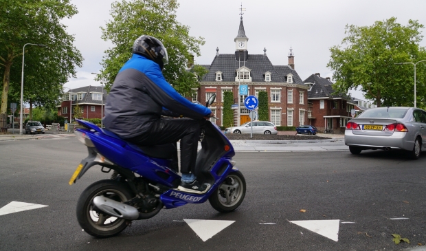 <p>De in 2018 aangelegde rotonde bij het kruispunt Amsterdamseweg/Keizer Karelweg.</p>