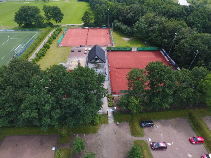 Een blik van boven op tennispark ATV