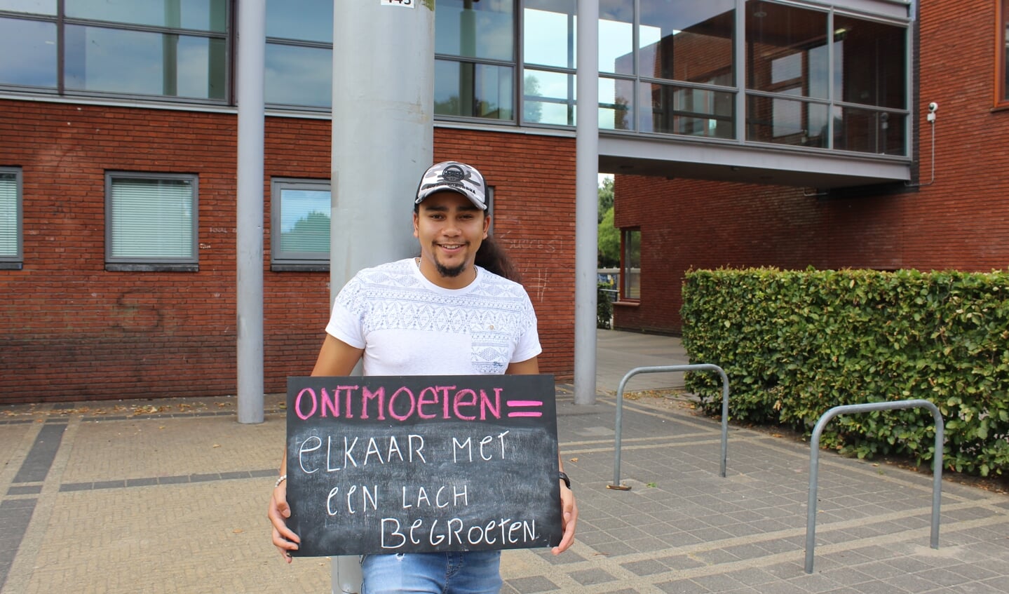 Jade Marchena vindt het belangrijk dat jongeren leren dat het belangrijk is iets te doen voor de wijk.